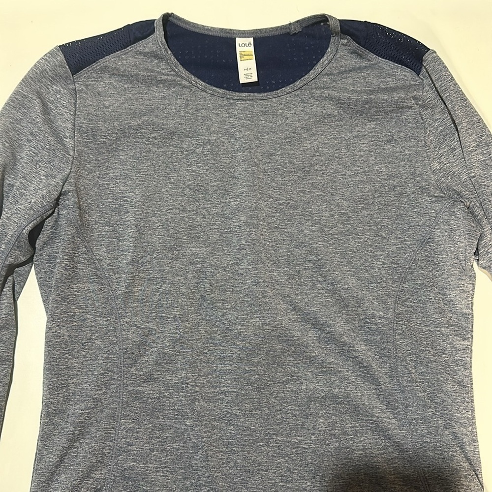Women’s Lole Long Sleeve Shirt - Size M - Picture 4 of 4